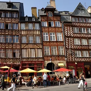 Des Lices 3*, Rennes Francia